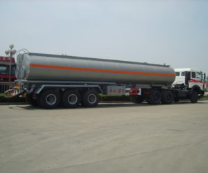 Huayu-Manufacturer-Tri-axle-Asphalt-Bitumen-Tanker