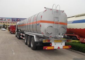 Huayu-Manufacturer-Tri-axle-Asphalt-Bitumen-Tanker