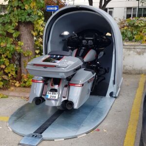 A stock image illustrating moto cabine concepts