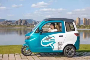 A stock image illustrating triciclo electrico con aire acondicionado concepts
