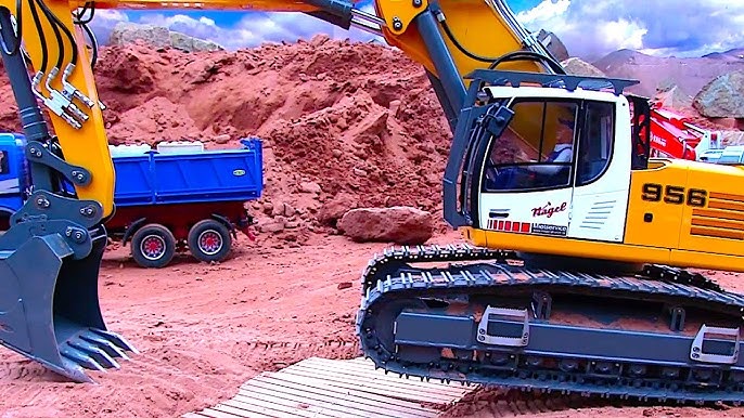 liebherr radio controlled excavator
